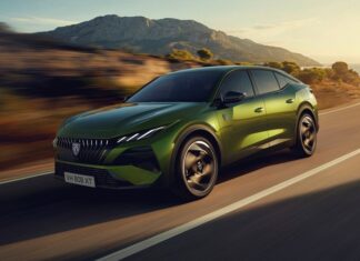 Εντυπωσιακό και με τιμή έκπληξη το νέο Peugeot 408!