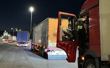 Με πόσες κλήσεις στο χέρι έφευγε από τα μπλόκα της Τροχαία ο κάθε οδηγός φορτηγού;