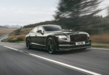 Bentley Flying Spur: Χειροποίητη πολυτέλεια με 630 ίππους!