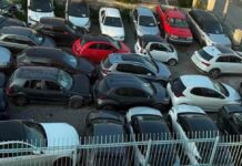 Σε ποια περιοχή κατάστημα πωλούσε κλεμμένα αυτοκίνητα με παραποιημένα στοιχεία;