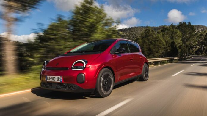 new-renault-twingo-ellada-1-1024x576