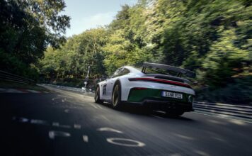 Η Porsche παρουσίασε τη συλλεκτική 911 GT3 100 Jahre Nurburgring