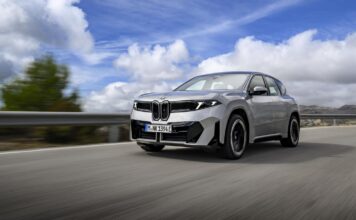 Τι είπε πρώην CEO της Mercedes-Benz Ελλάς για το BMW iΧ3;