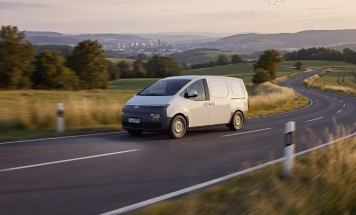 hme_us4_staria_h_02_driving_range_v03_72dpi-2048x1447