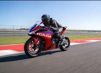 Honda CBR500R FOUR: Μια προσιτή σπορ μοτοσυκλέτα!